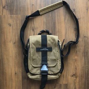 Eddie Bauer Cross body/travel bag